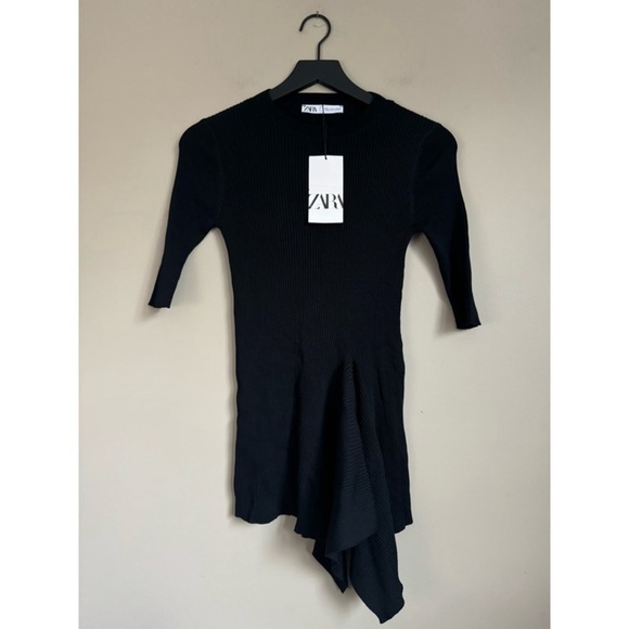 NEW ZARA Pleated Ribbed Ruffle Top in Black - Picture 2 of 2